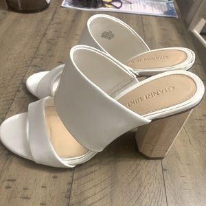 Gianni Bini white heels
